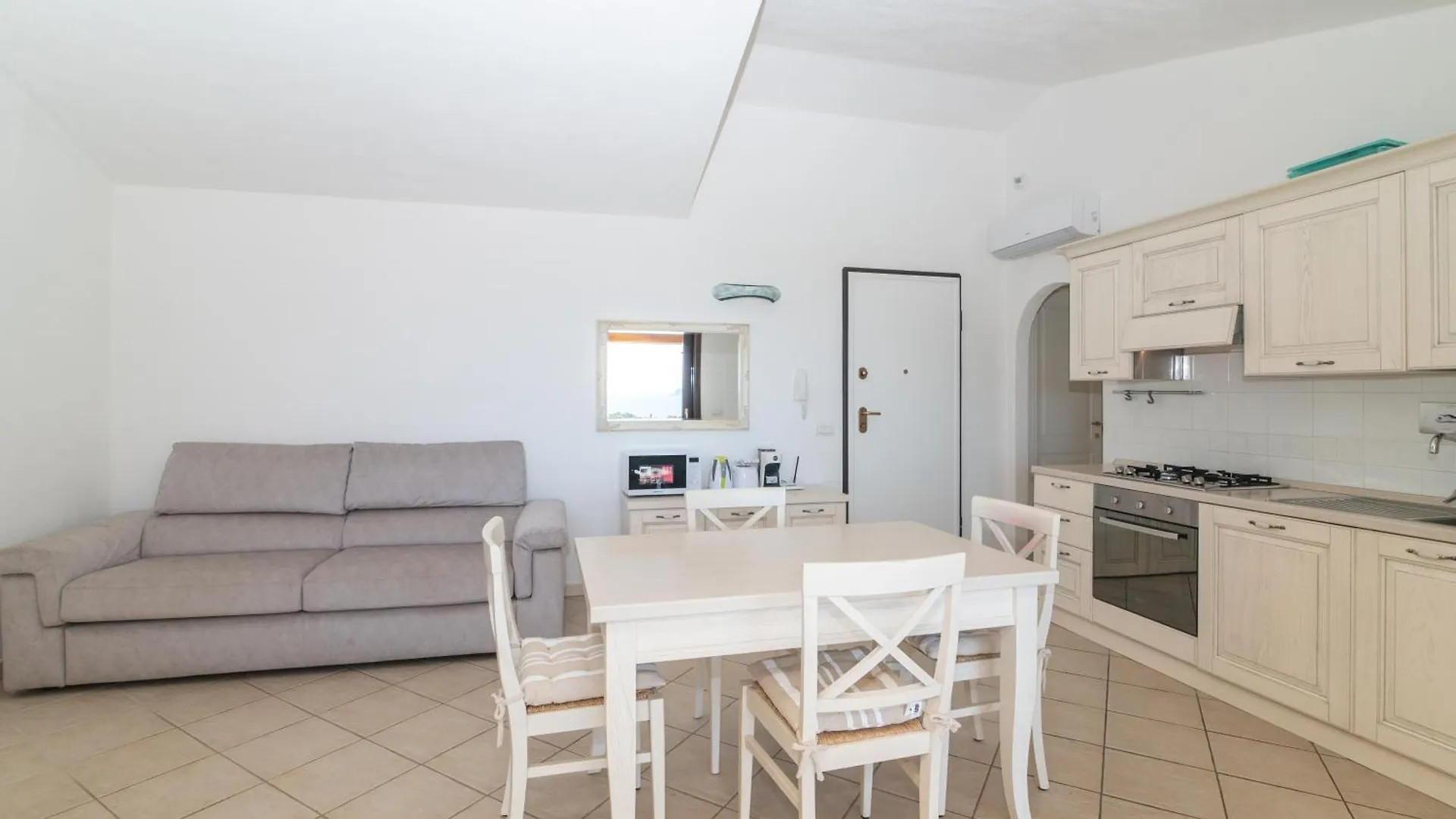 Villa Francesca Olbia 0*,