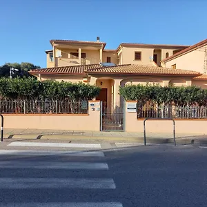 Bed & Breakfast L'alloggio-not Just, Olbia
